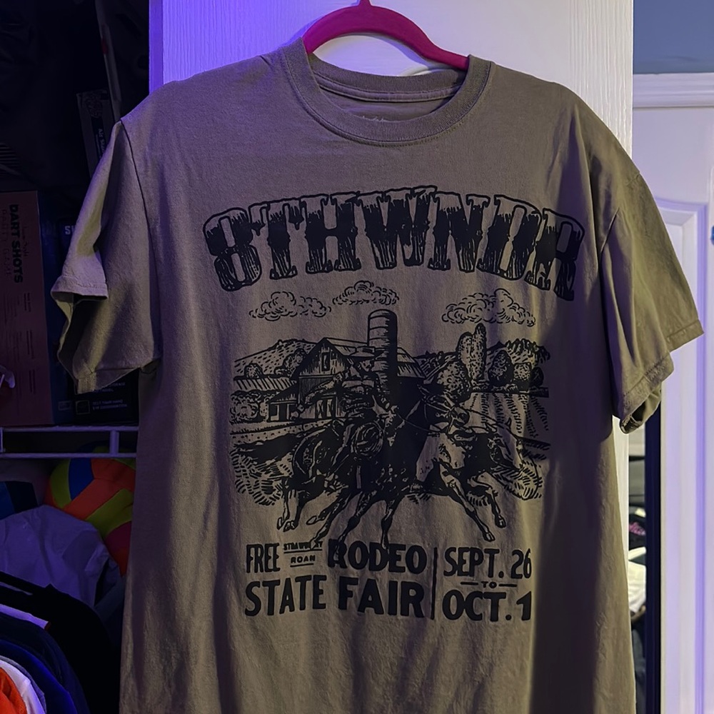 8TH WNDR (MONTHLY TEE SIZE LARGE)